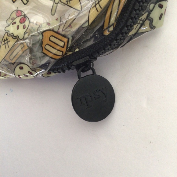 IPSY CLEAR ICE CREAM COSMETIC MAKEUP BAG NWOT - Picture 4 of 4